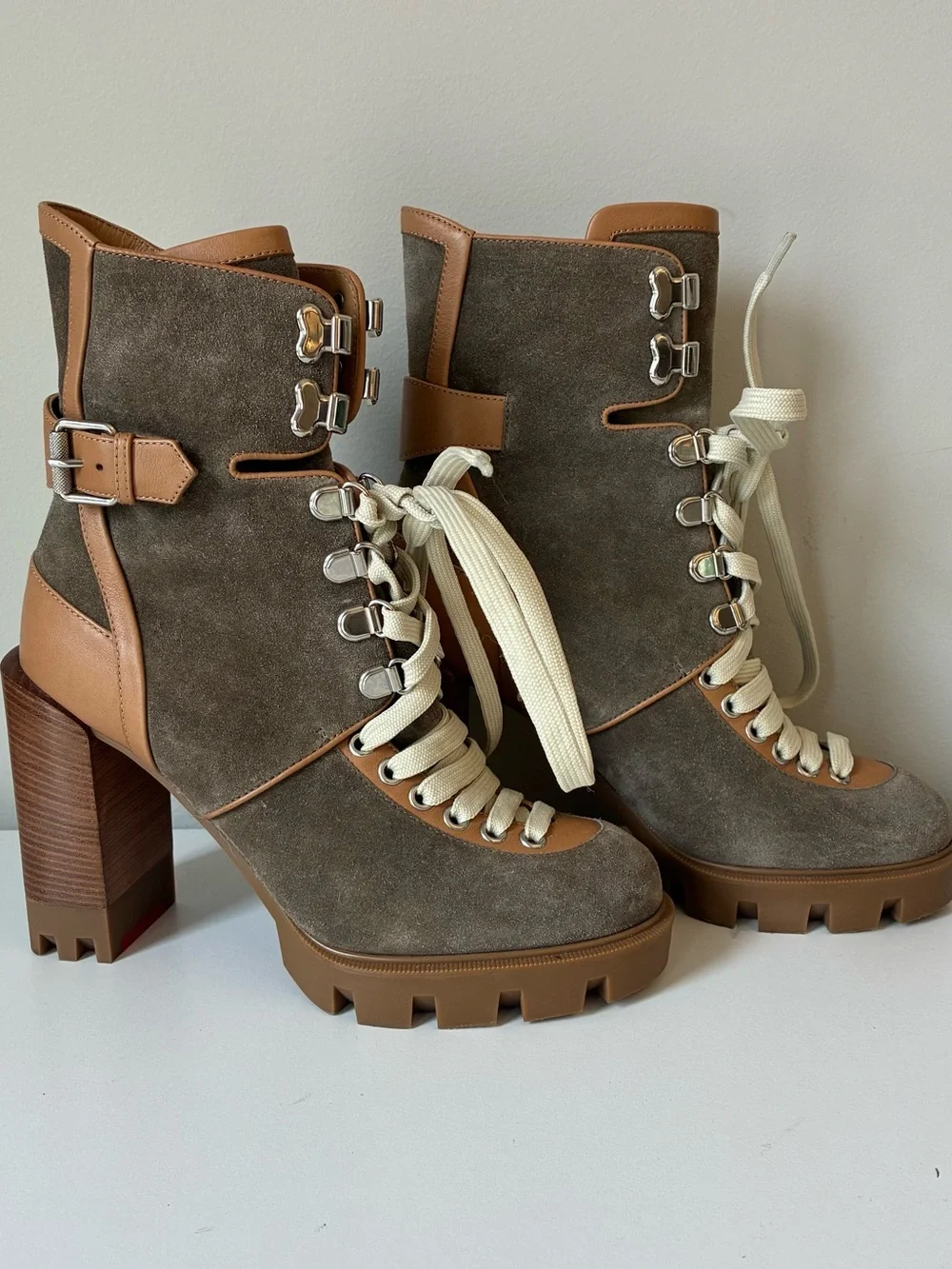 Christian Louboutin MACADEMIA
100 Suede Lace Up Moto Biker
Heels Boots Size 37.5 - Picture 3 of 11